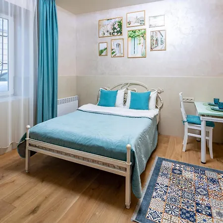 Knyazya Leva Apartment